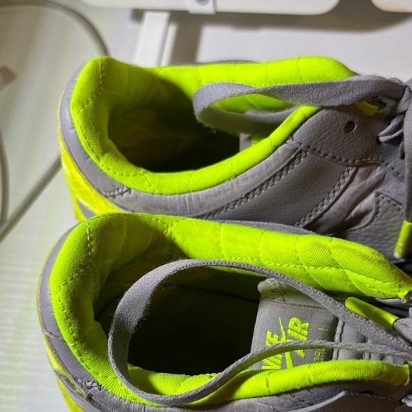 Nike Men's Sneakers in Gray and Neon Yellow - Picture 6 of 6